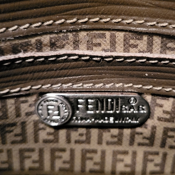 🔥SOLD🔥Authentic Fendi Boho Fringe Handbag louis vuitton boho bag - Picture 16 of 16